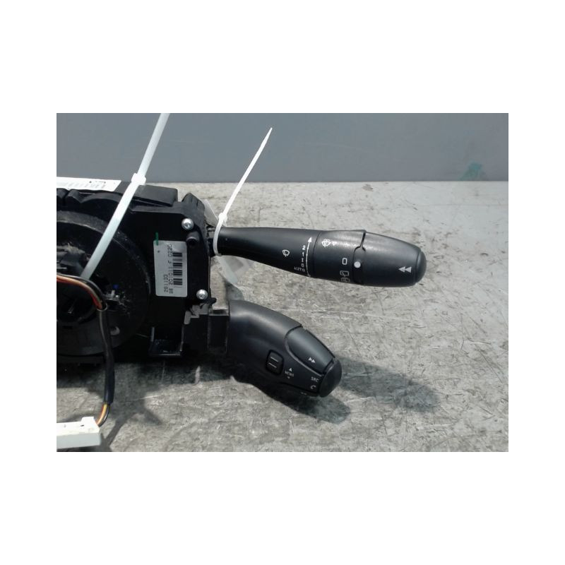 BLOC COMMODOS PEUGEOT 207 2011-