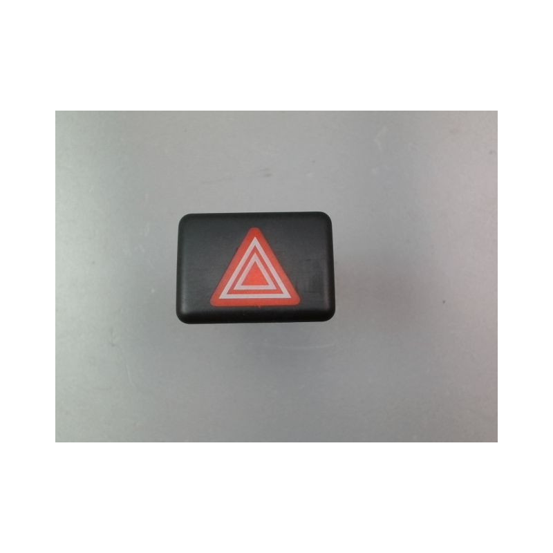 BOUTON DE WARNING AUDI A4 BERL. II Phase 2 2004-2008