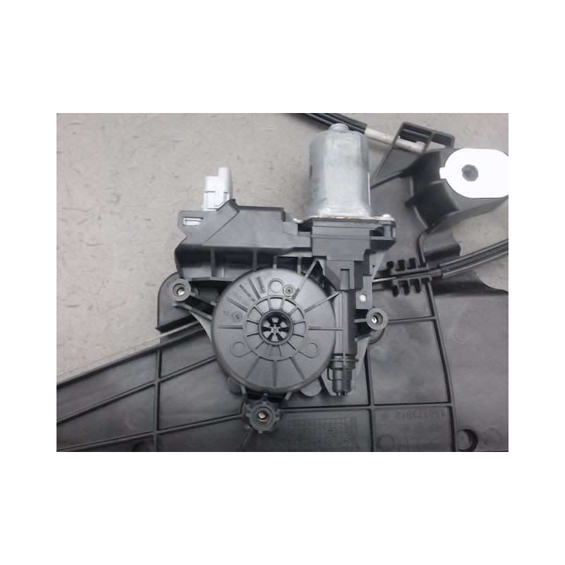 MECANISME LEVE-GLACE AVANT GAUCHE PEUGEOT 208