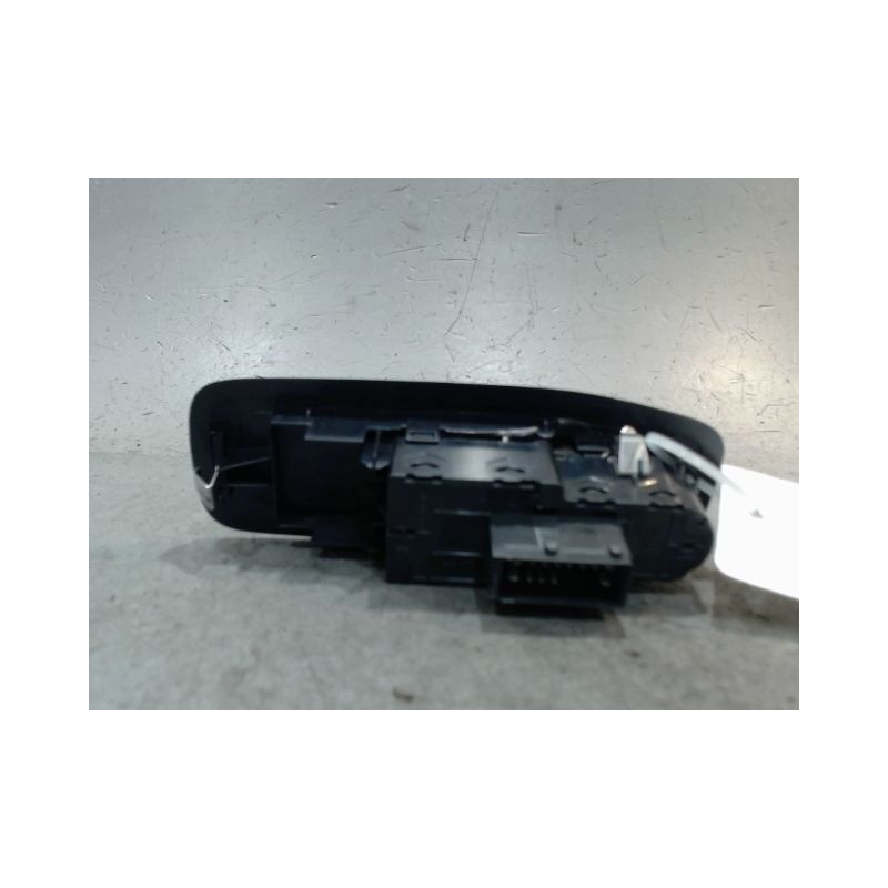 COMMANDE LEVE-GLACE PORTE AVG PEUGEOT 208