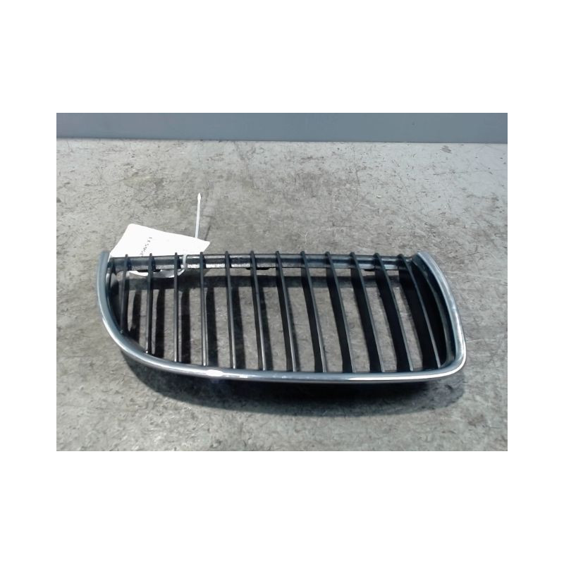 GRILLE CALANDRE DROIT B.M.W. SERIE 3