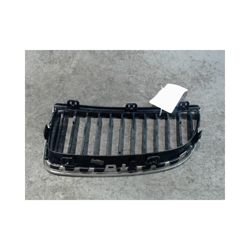 GRILLE CALANDRE DROIT B.M.W. SERIE 3