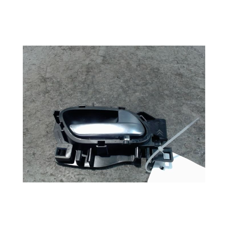 POIGNEE INTERIEURE PORTE AVANT DROIT PEUGEOT 208