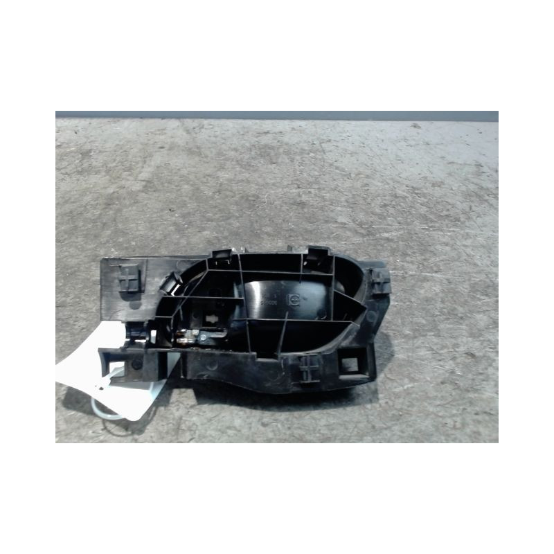 POIGNEE INTERIEURE PORTE AVANT DROIT PEUGEOT 208