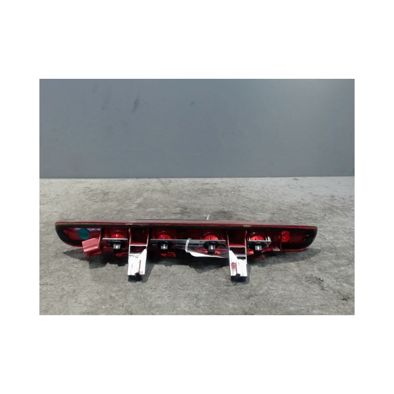 FEUX STOP SUPPLEMENTAIRE PEUGEOT 208