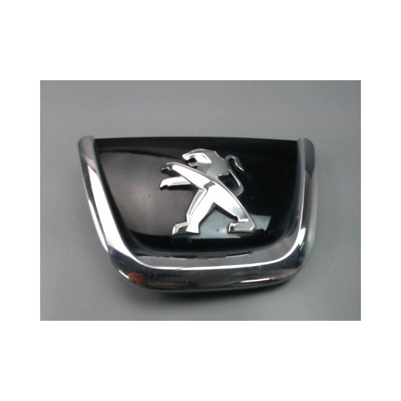 SIGLE CALANDRE PEUGEOT 308 SW 2008-