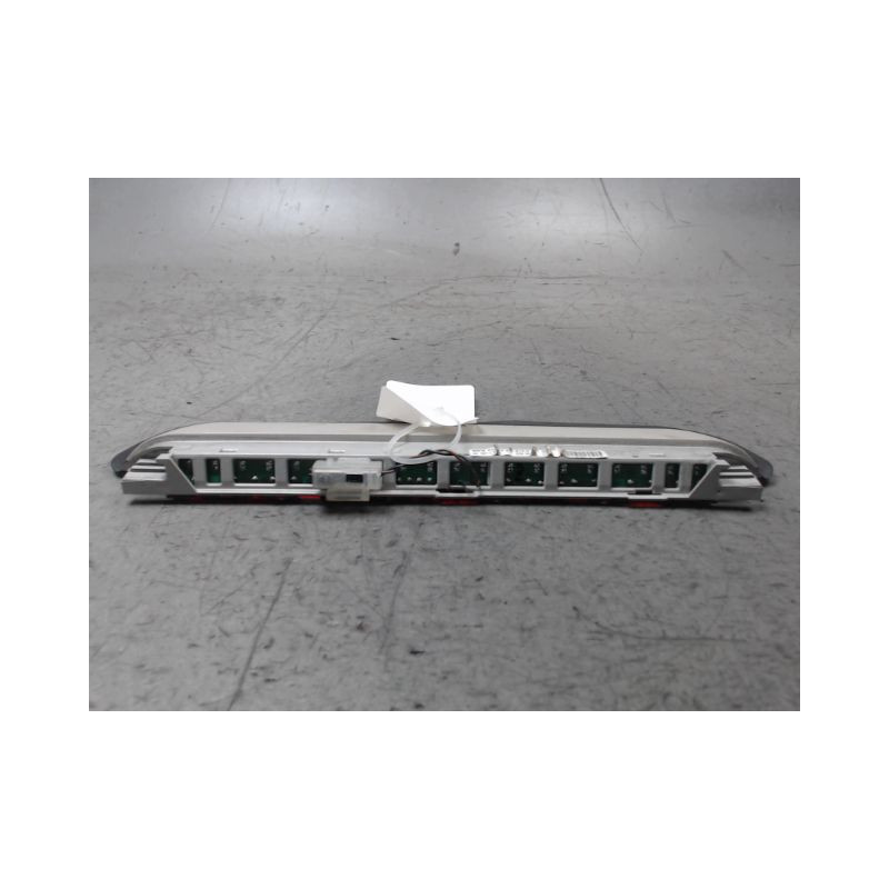 FEUX STOP SUPPLEMENTAIRE B.M.W. SERIE 3