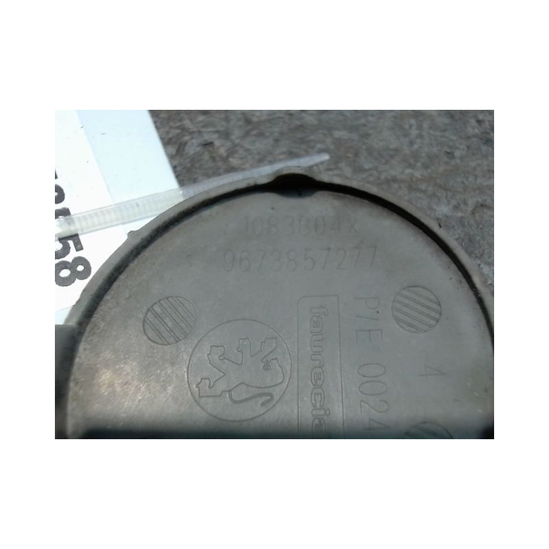 OBTURATEUR COUVRE CROCHET DE BOUCLIER AV PEUGEOT 208