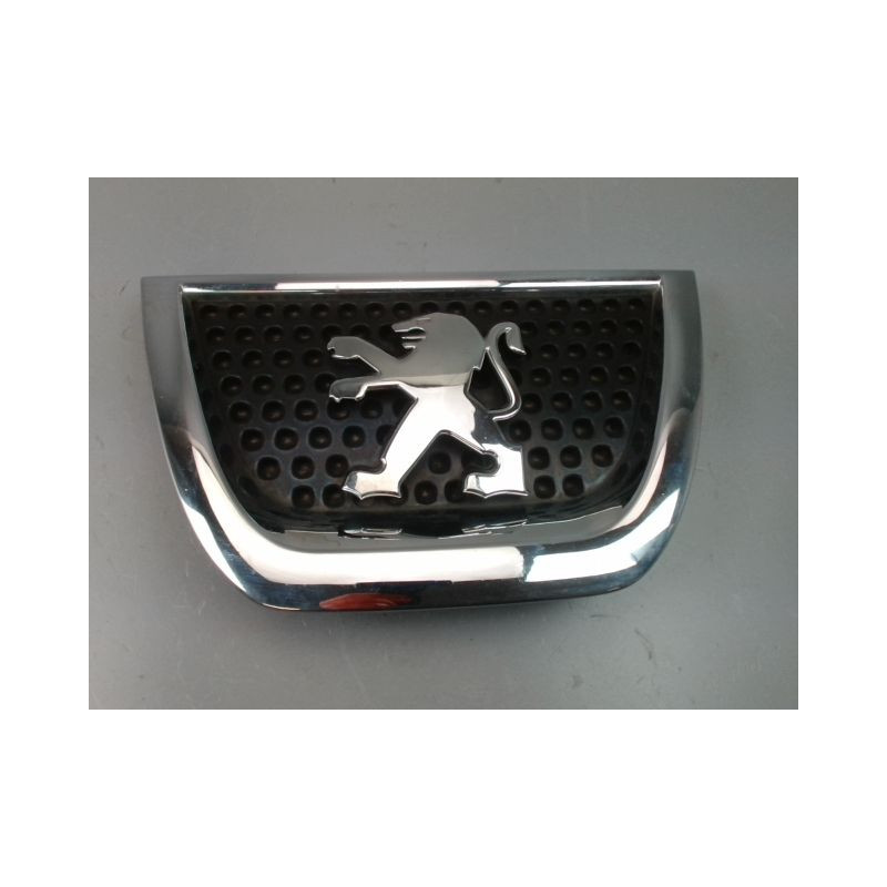 SIGLE CALANDRE PEUGEOT 3008 BREAK I Phase 1 2009-2013