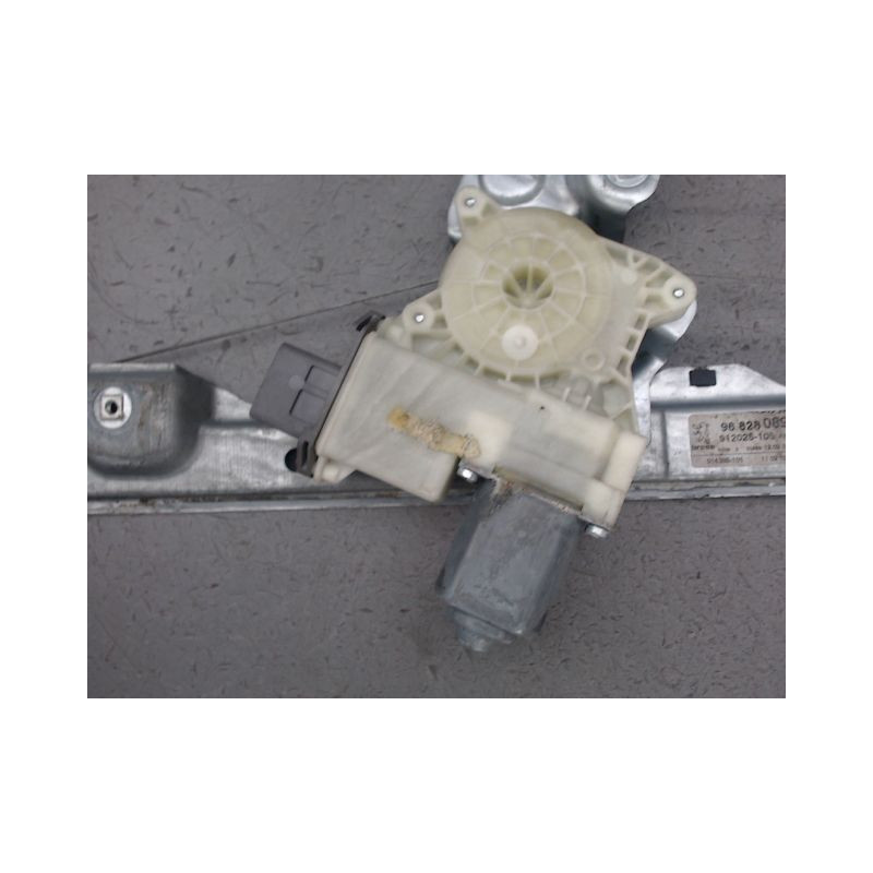 MECANISME LEVE-GLACE AVANT GAUCHE PEUGEOT 3008