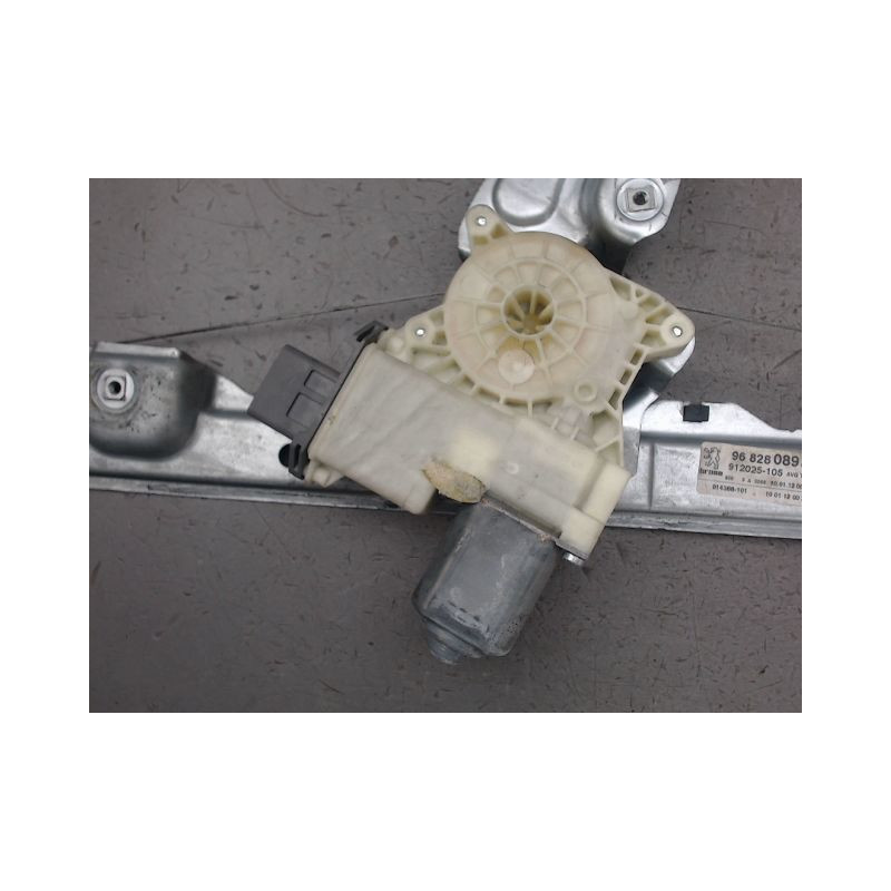 MECANISME LEVE-GLACE AVANT GAUCHE PEUGEOT 5008