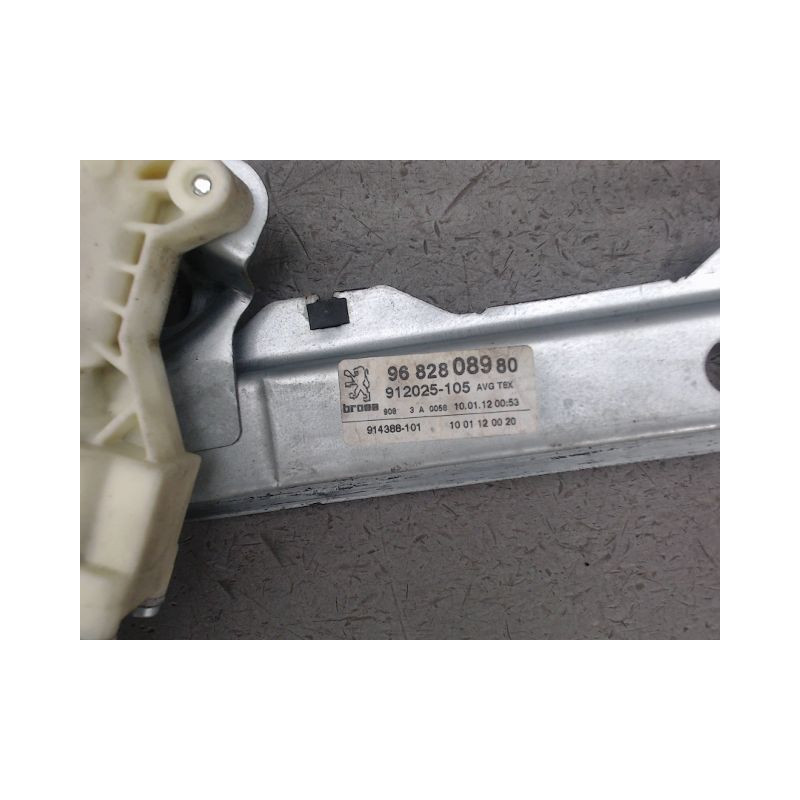 MECANISME LEVE-GLACE AVANT GAUCHE PEUGEOT 5008