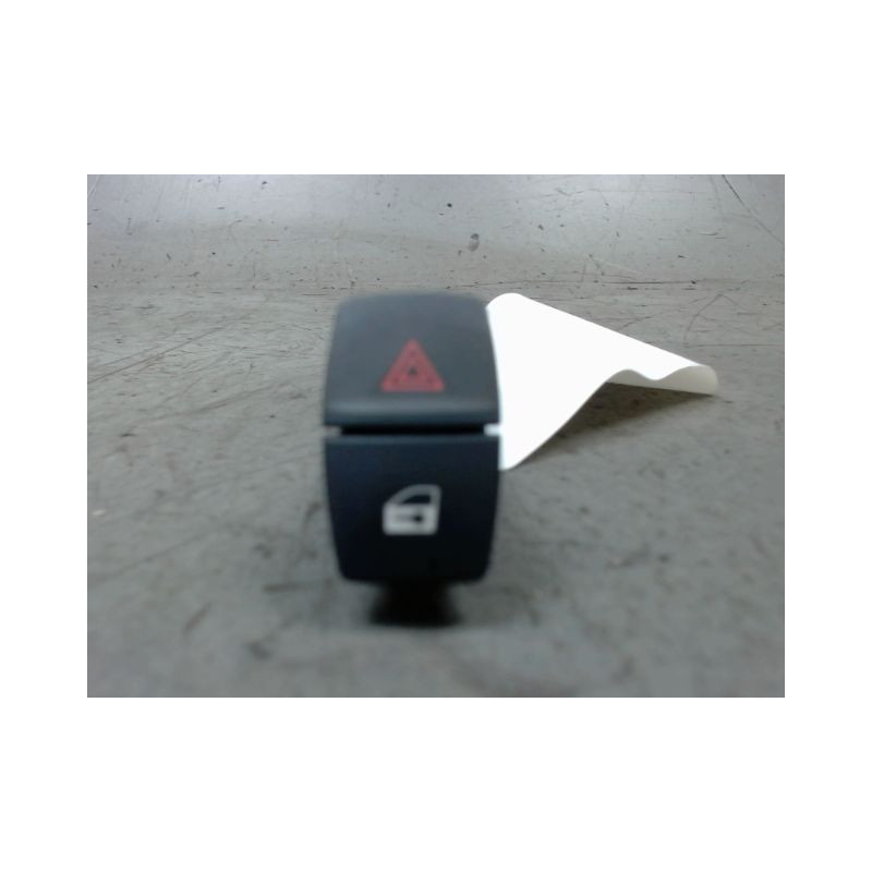 BOUTON DE WARNING B.M.W. SERIE 1