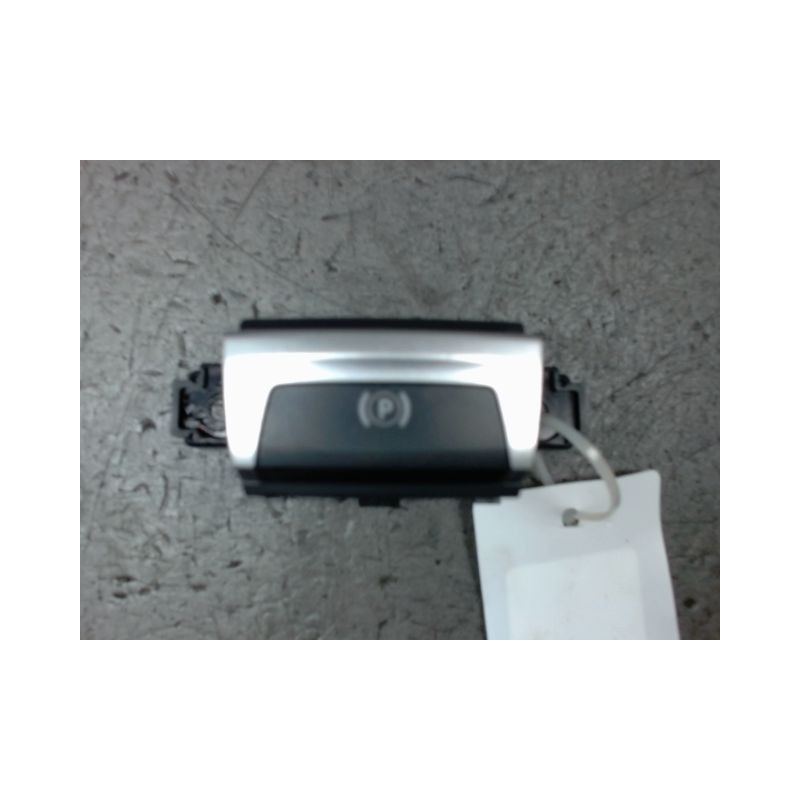 INTERIEUR COMMANDE FREIN A MAIN PEUGEOT 308