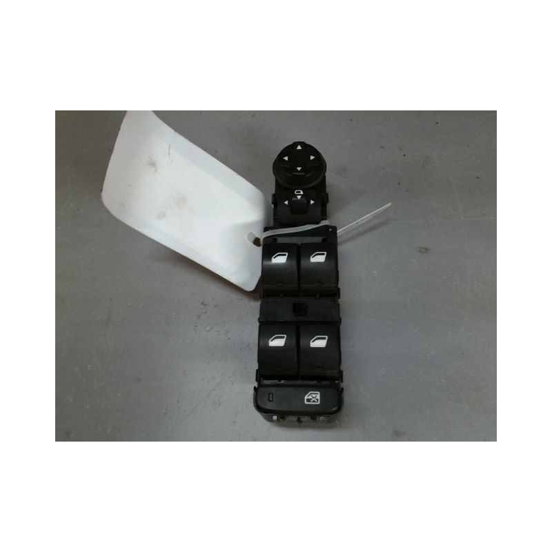 COMMANDE LEVE-GLACE PORTE AVG PEUGEOT 5008