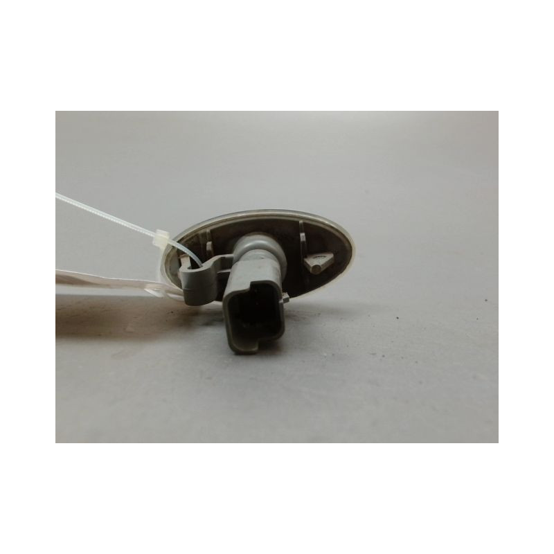 REPETITEUR AILE DROIT CITROEN C4 CACTUS