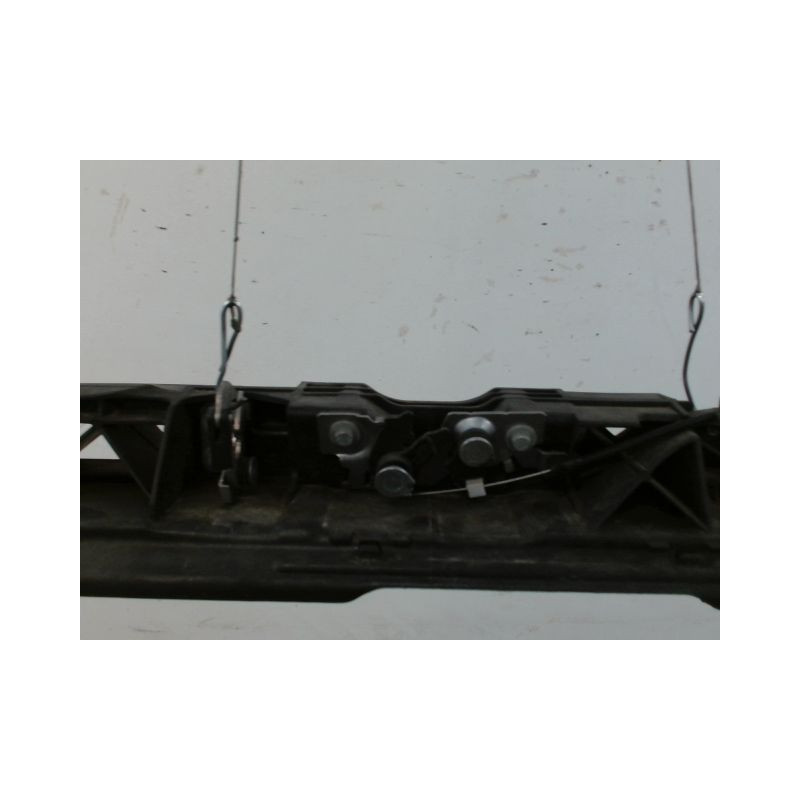 TRAVERSE SUPERIEURE ARMATURE AVANT PEUGEOT 308