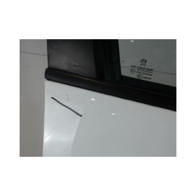 PORTE AVANT DROIT PEUGEOT 208