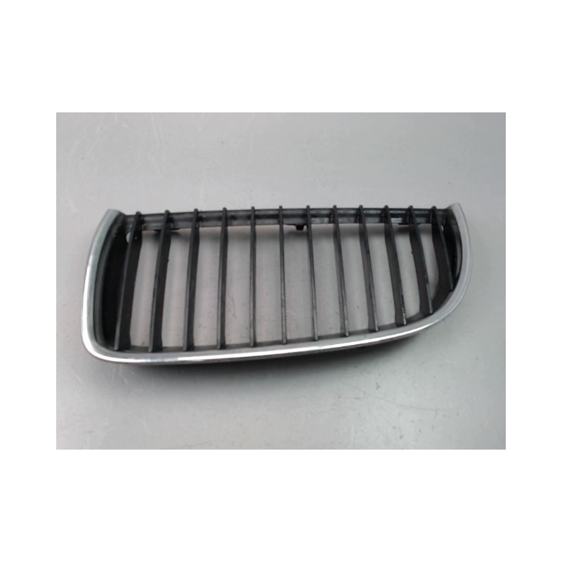GRILLE CALANDRE GAUCHE BMW SERIE 3 BERL. V Phase 1 (E90) 2005-2008