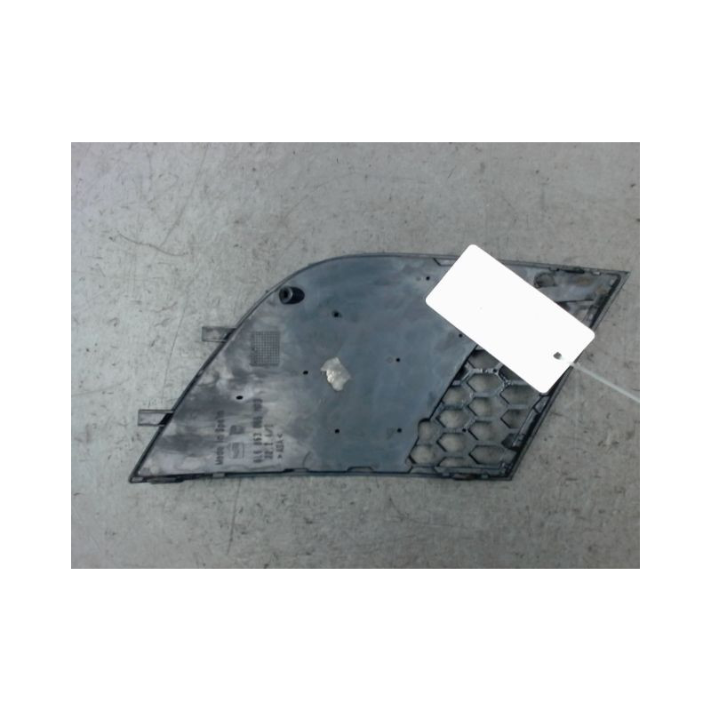GRILLE VENTILATION PARE-CHOC AVG SEAT IBIZA 2006-