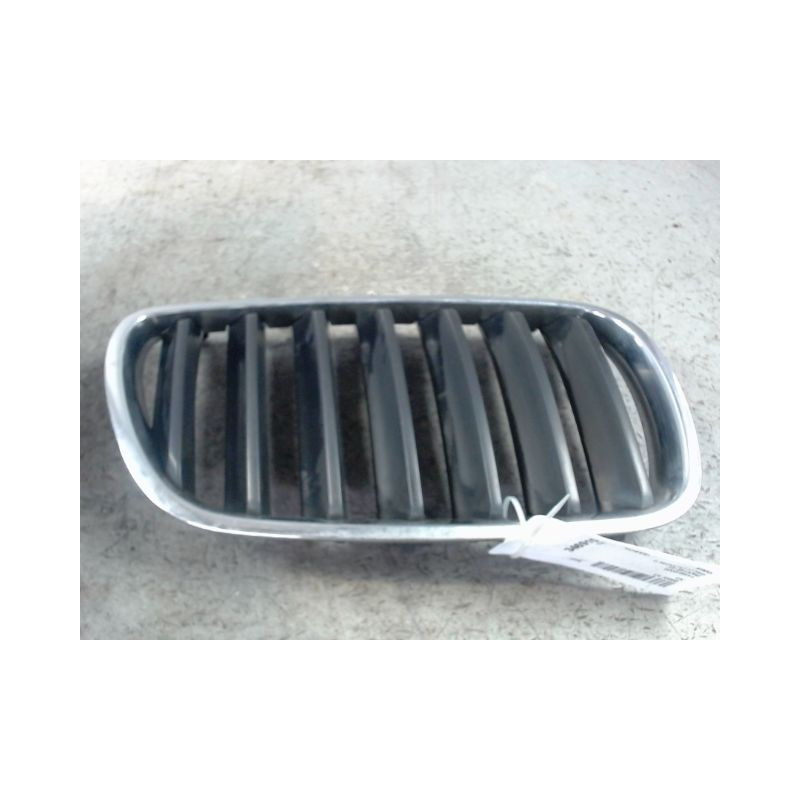 GRILLE CALANDRE DROIT BMW X3