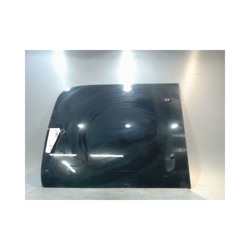 GLACE ARRIERE PANNEAU LATERAL DROIT CITROEN BERLINGO