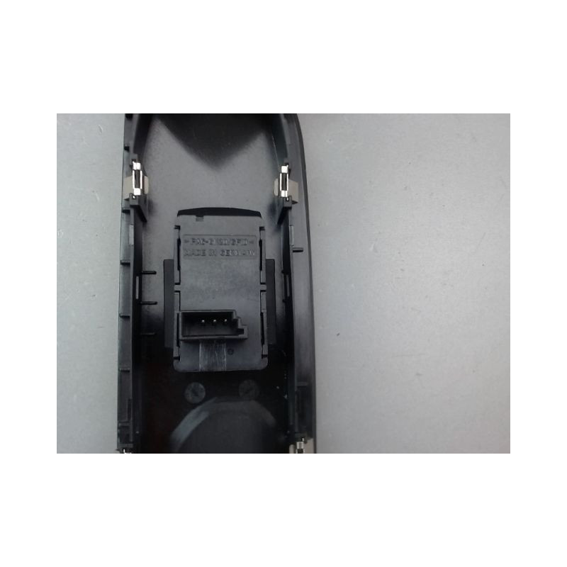 COMMANDE LEVE-GLACE PORTE ARD BMW X1