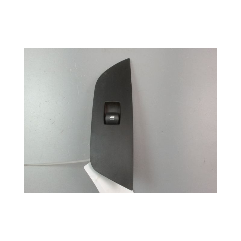 COMMANDE LEVE-GLACE PORTE AVD BMW X1