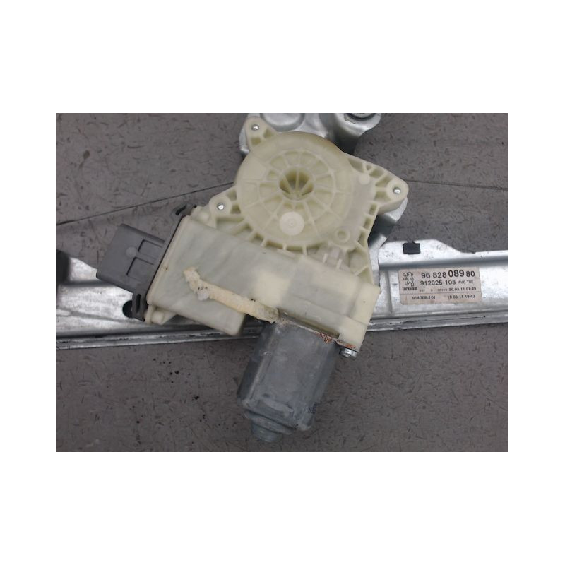 MECANISME LEVE-GLACE AVANT GAUCHE PEUGEOT 3008