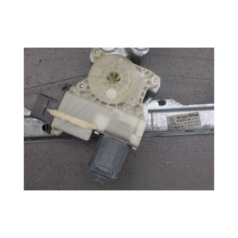 MECANISME LEVE-GLACE AVANT GAUCHE PEUGEOT 3008