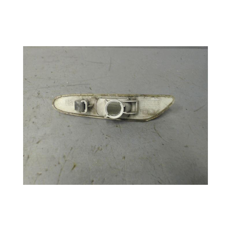 REPETITEUR AILE DROIT B.M.W. SERIE 1