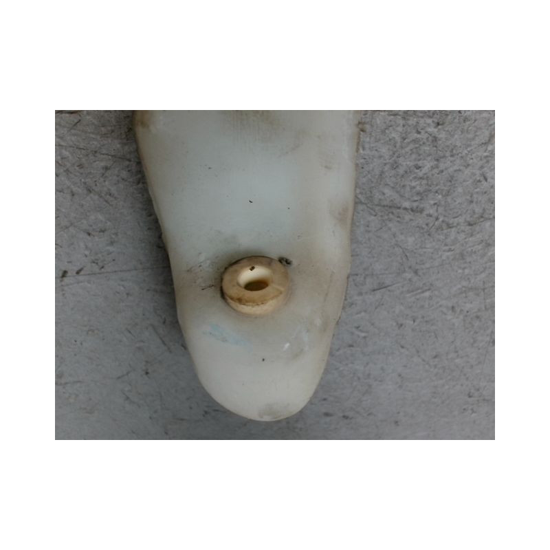 RESERVOIR LAVE-GLACE AVANT DODGE CALIBER 2006-