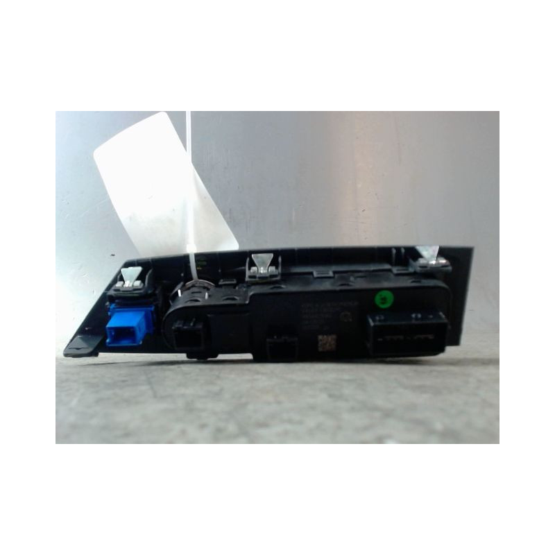 COMMANDE LEVE-GLACE PORTE AVG PEUGEOT 3008 2009-