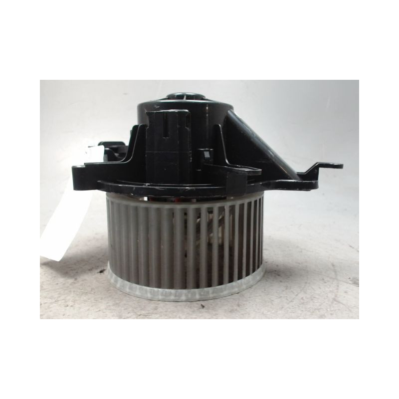 MOTEUR VENTILATEUR CHAUFFAGE PEUGEOT 5008 2009-