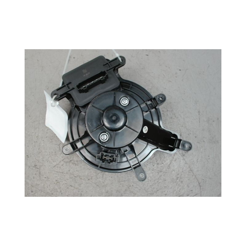 MOTEUR VENTILATEUR CHAUFFAGE PEUGEOT 5008 2009-
