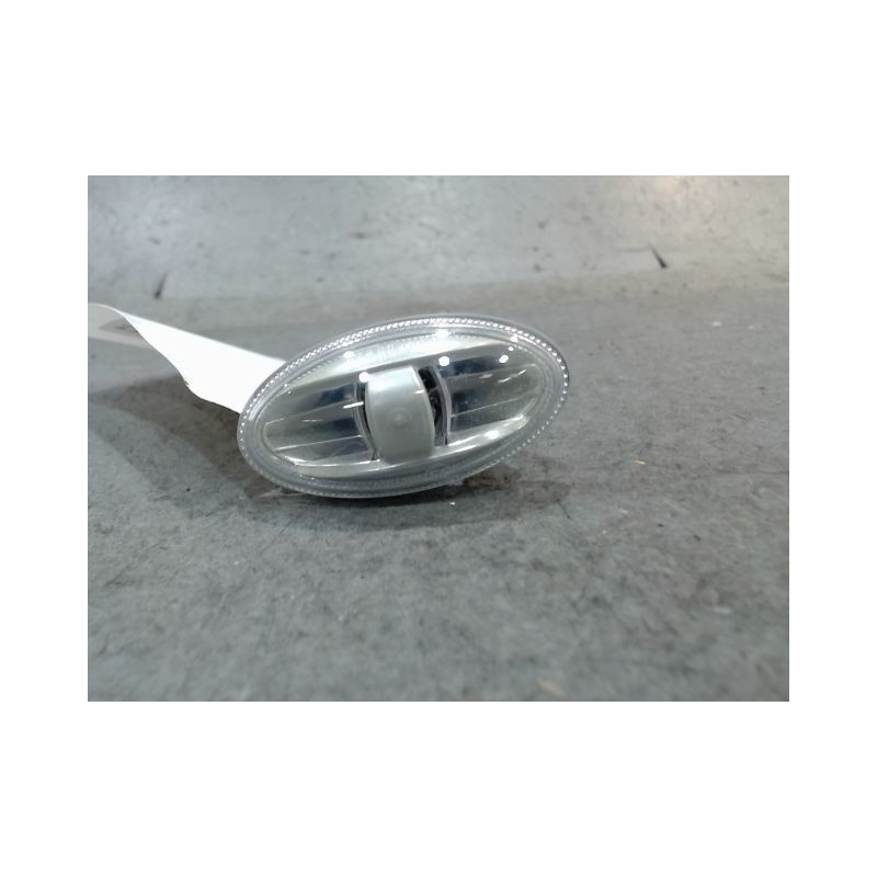 REPETITEUR AILE GAUCHE CITROEN BERLINGO