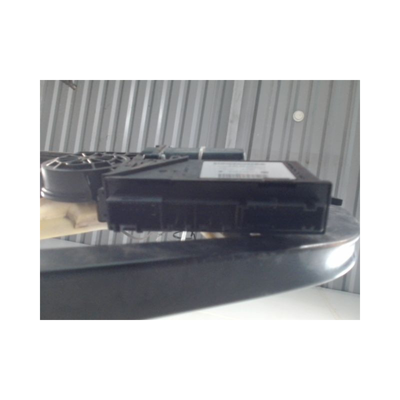 MECANISME LEVE-GLACE AVANT GAUCHE PORSCHE CAYENNE