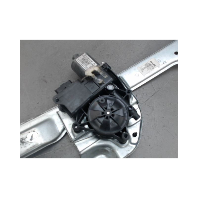 MECANISME LEVE-GLACE AVANT GAUCHE PEUGEOT 208