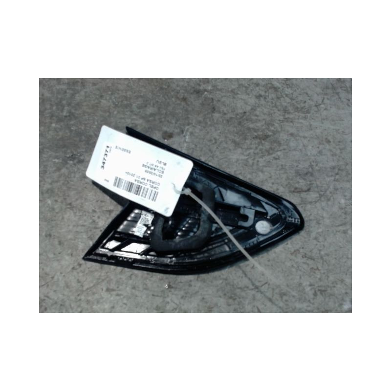 FEU ARRIERE INTERIEUR DROIT OPEL CORSA 2010-