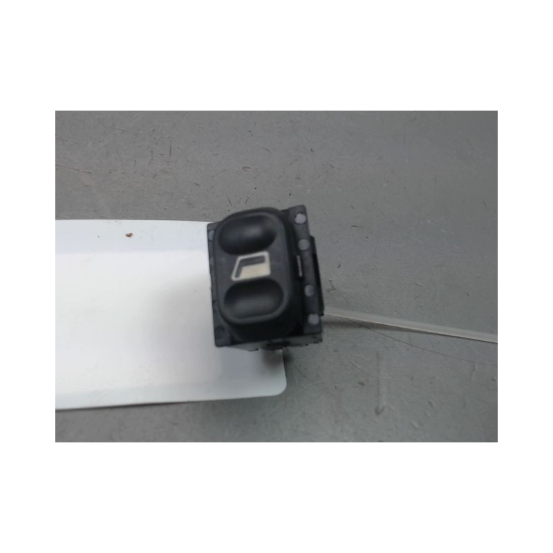 COMMANDE LEVE-GLACE PORTE ARG CITROEN XSARA Phase 2 2000-2004