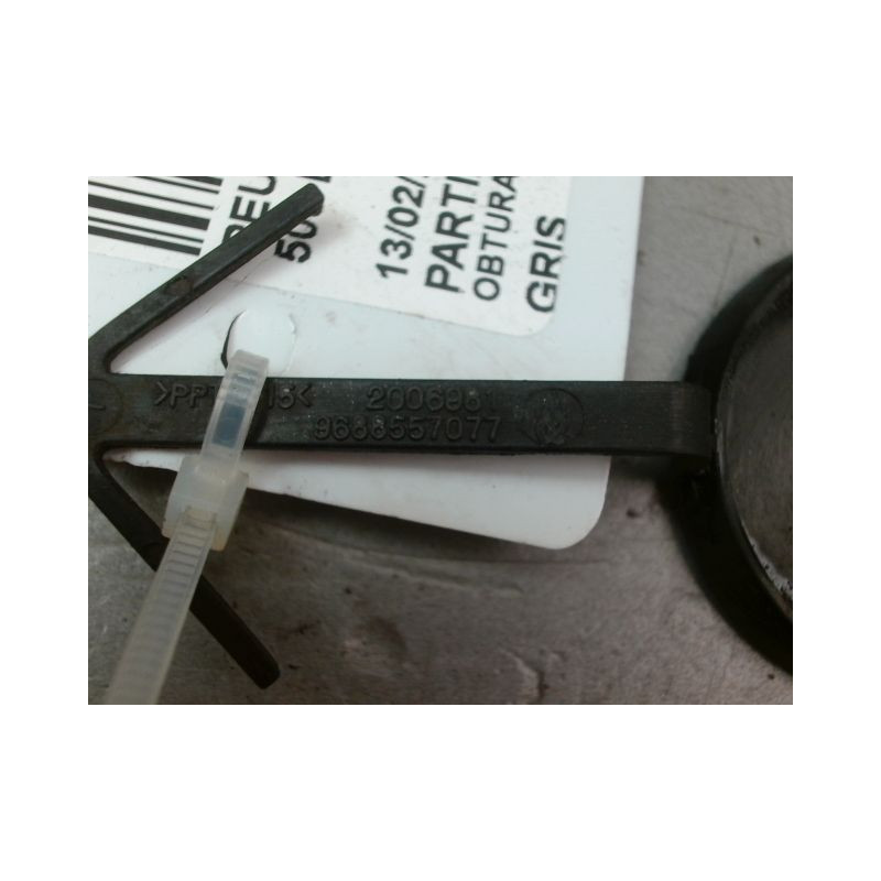 OBTURATEUR COUVRE CROCHET DE BOUCLIER AV PEUGEOT 508 BERL. Phase 1 2011-...