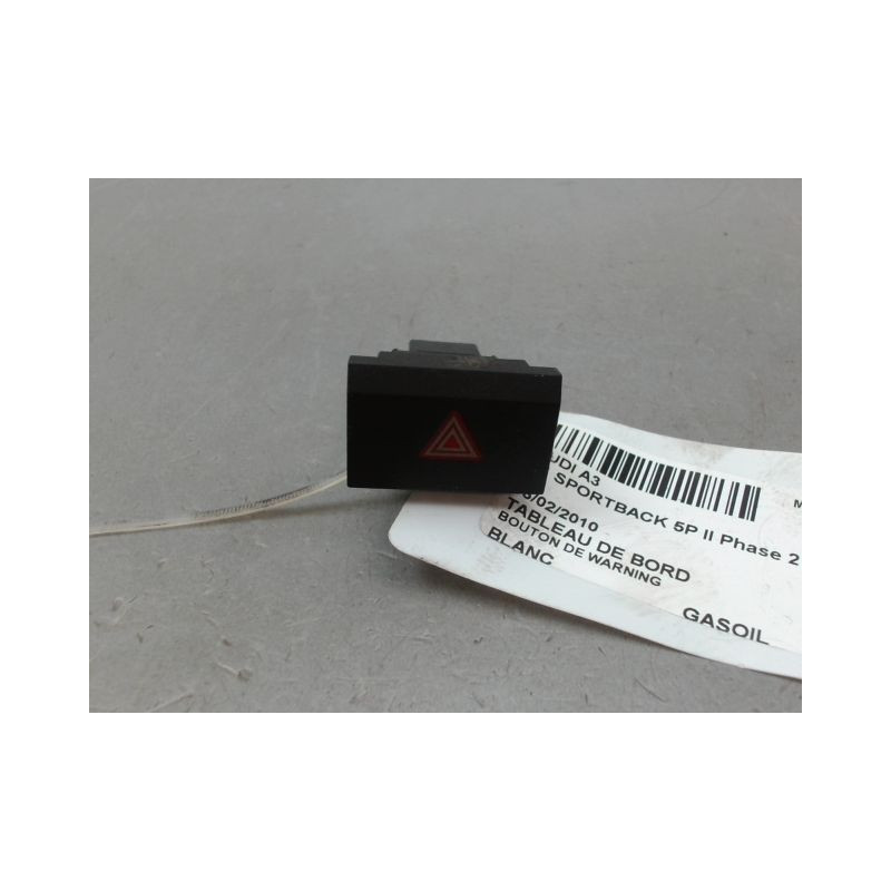 BOUTON DE WARNING AUDI A3 SPORTBACK II Phase 2 (8P) 2008-2012