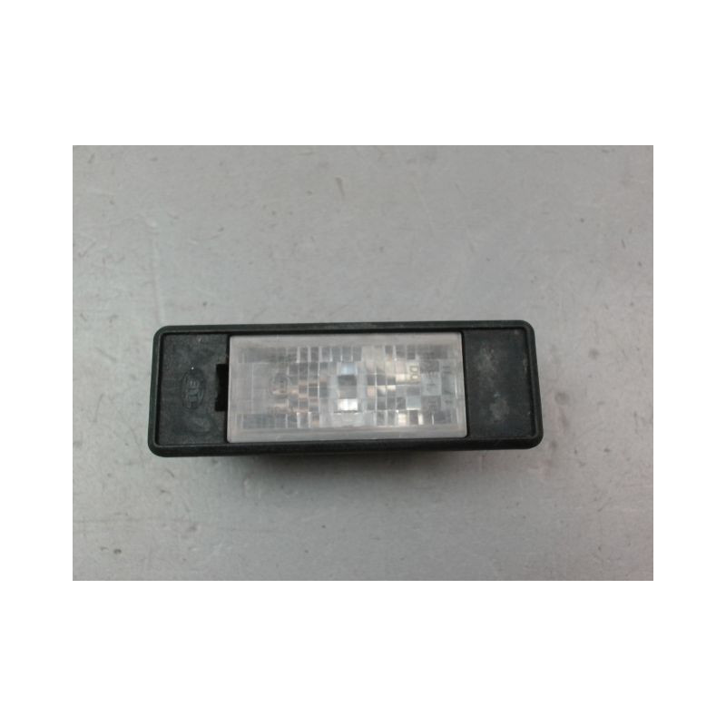 ECLAIREUR PLAQUE DE POLICE DROIT PEUGEOT 308 2009-