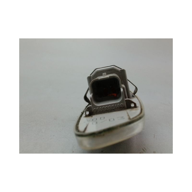 REPETITEUR RETROVISEUR GAUCHE CITROEN C5 BERL. II (X7) 2008-...