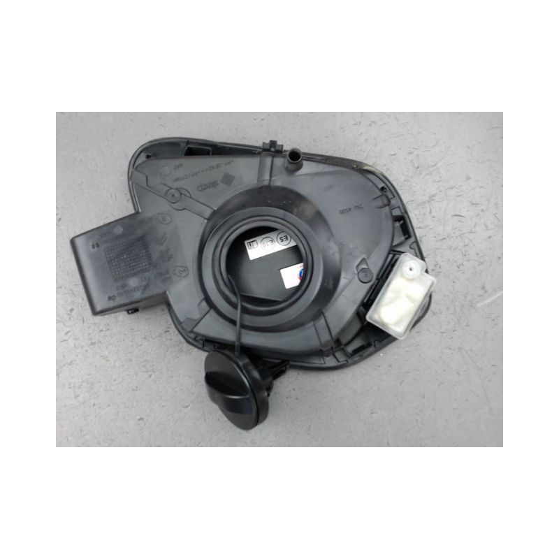VOLET DE TRAPPE CARBURANT PEUGEOT 208