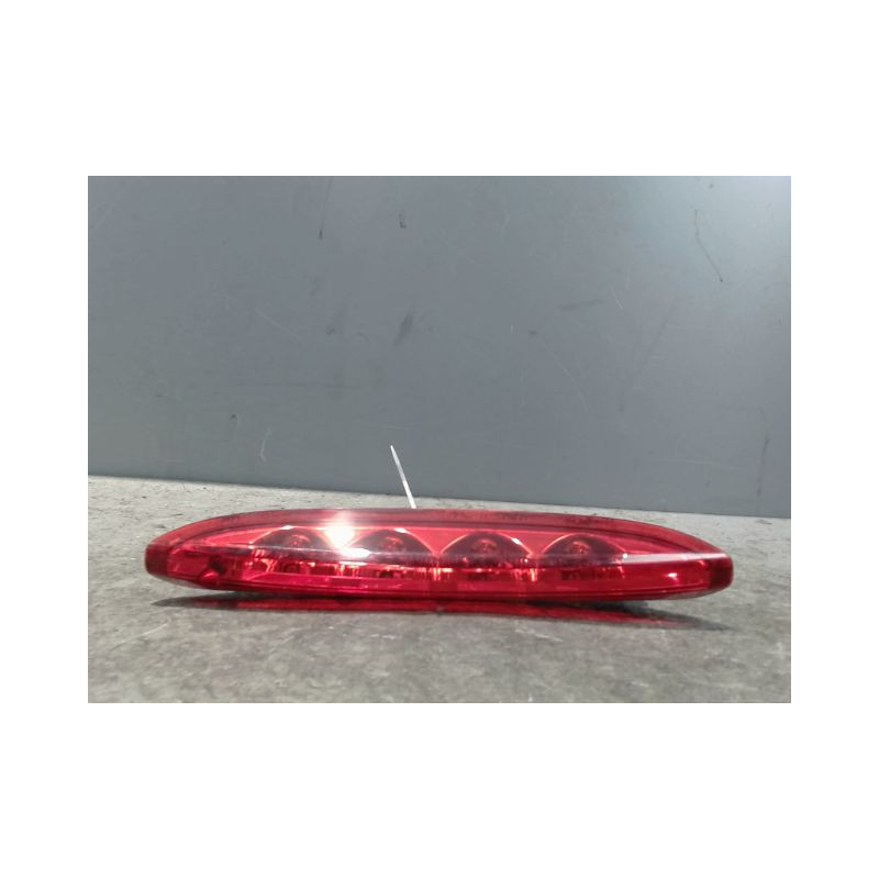 FEUX STOP SUPPLEMENTAIRE PEUGEOT 208