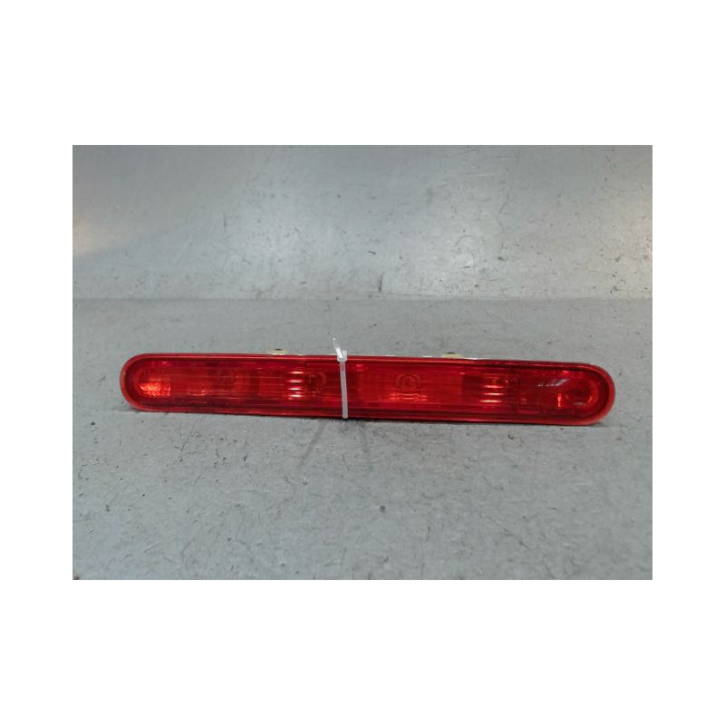 FEUX STOP SUPPLEMENTAIRE PEUGEOT 207
