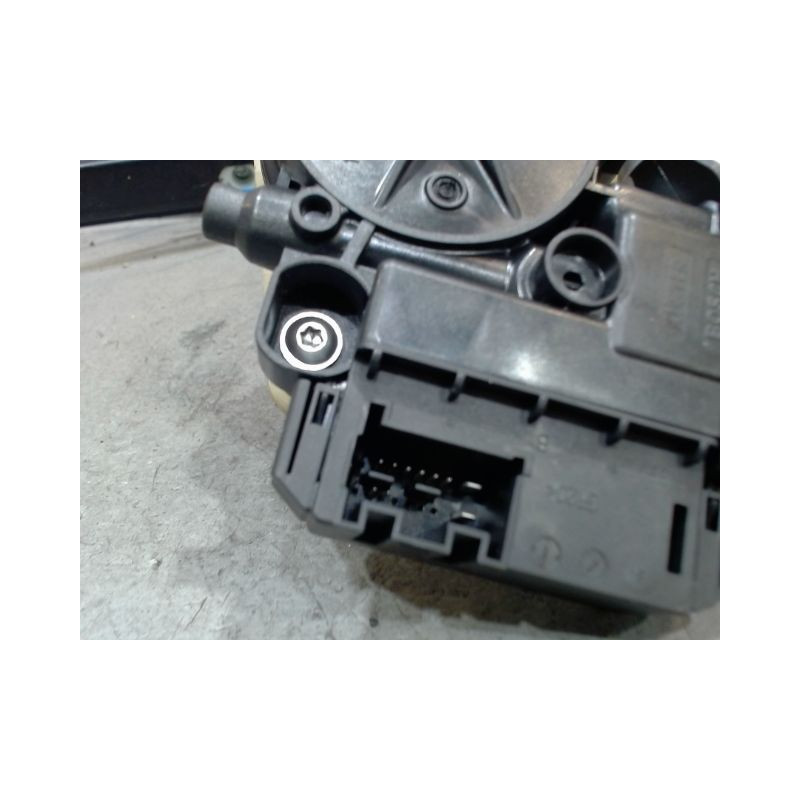 MECANISME+MOTEUR LEVE-GLACE AVANT GAUCHE VOLKSWAGEN POLO