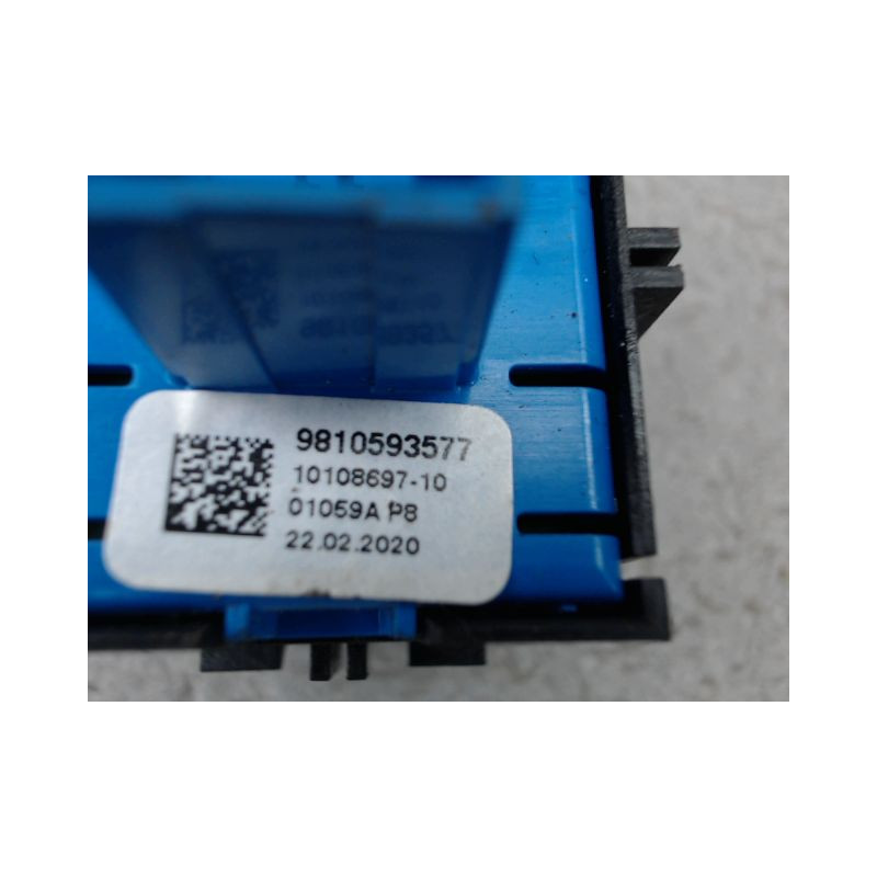 INTERIEUR COMMANDE FREIN A MAIN PEUGEOT 3008