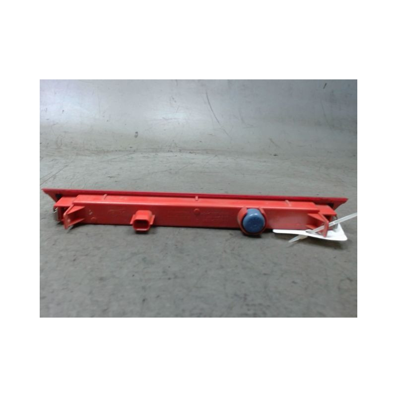 FEUX STOP SUPPLEMENTAIRE NISSAN PULSAR
